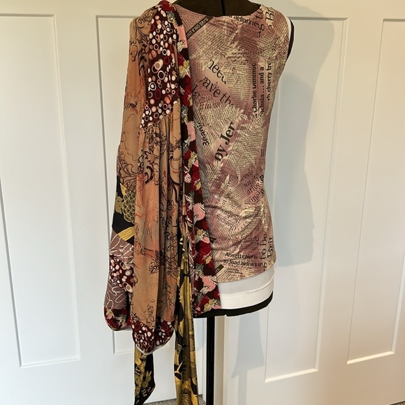 2 piece Tank top and belted over jacket “nothing matches” newspaper print fabric - Picture 13 of 17